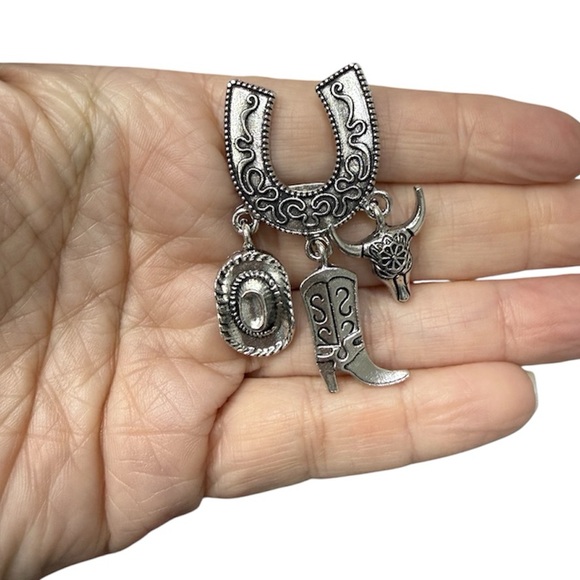 Western Rodeo Brooch with Charms - Picture 2 of 4